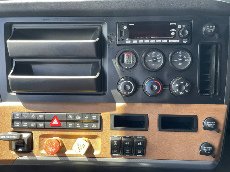 2022 Freightliner Cascadia