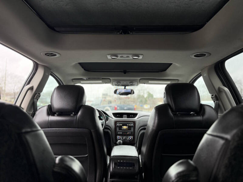 2017 Chevrolet Traverse LT