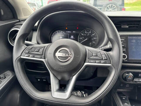 2022 Nissan Kicks SV