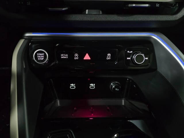 2025 Audi Q5 quattro Prestige TFSI