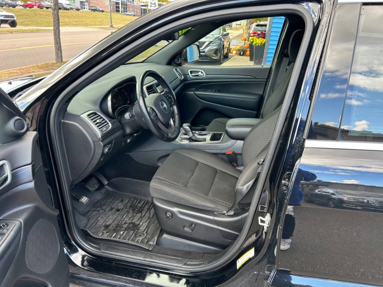 2021 Jeep Grand Cherokee for sale at Jon's Auto in Marquette, MI