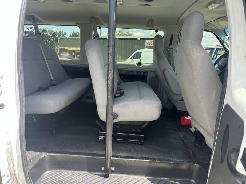 2013 Ford E-Series E-350 SD XL