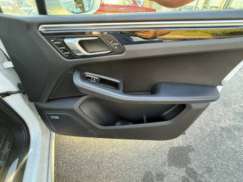 2017 Porsche Macan GTS