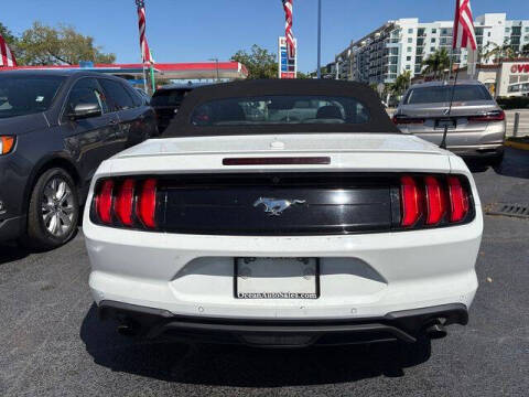 2022 Ford Mustang EcoBoost