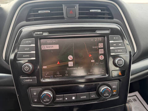 2023 Nissan Maxima 3.5 SR