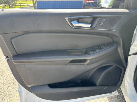 2022 Ford Edge SE