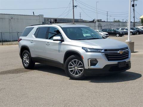 2022 Chevrolet Traverse for sale at Betten Baker Preowned Center in Twin Lake MI
