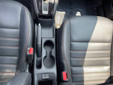 2019 Nissan Kicks SR