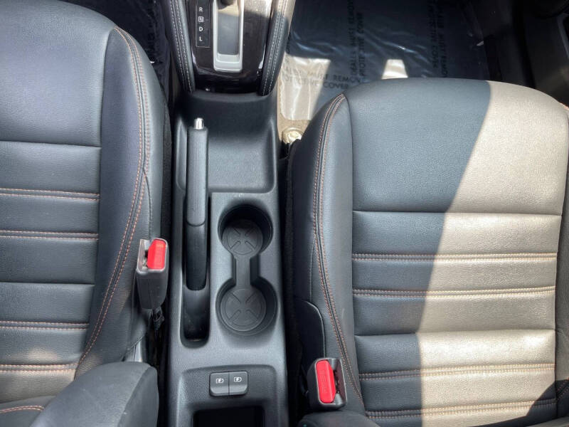 2019 Nissan Kicks SR