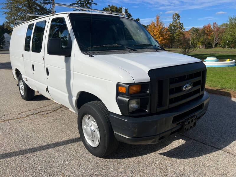 2012 Ford E-Series Econoline Van Commercial's photo