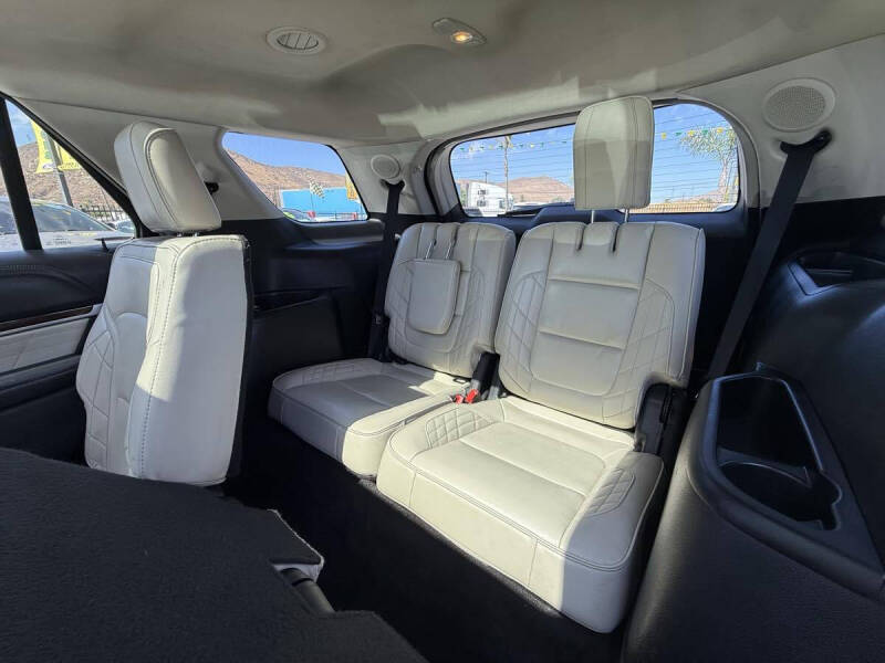 2017 Ford Explorer Platinum