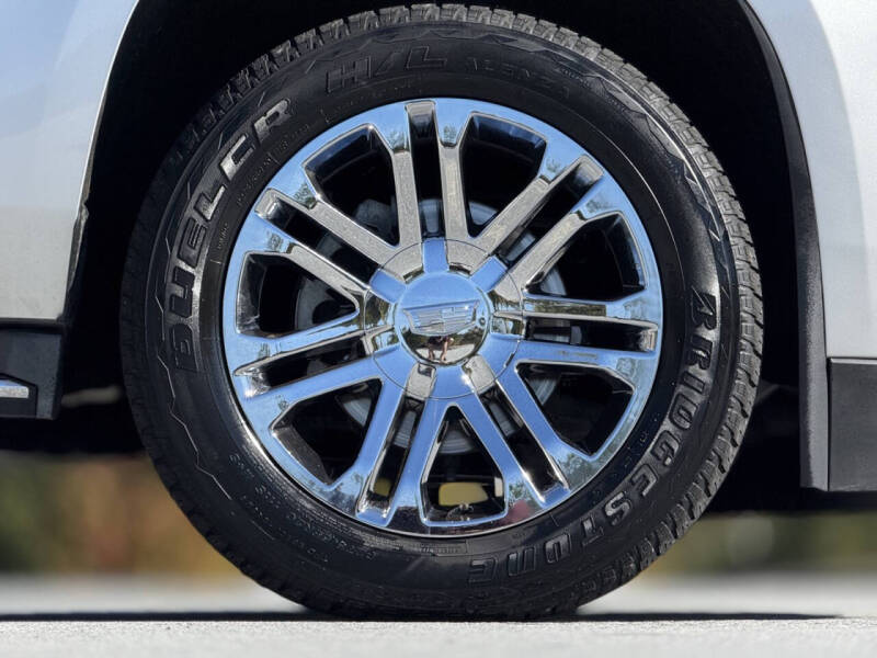 2016 Cadillac Escalade Standard