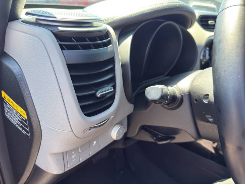 2017 Kia Soul +