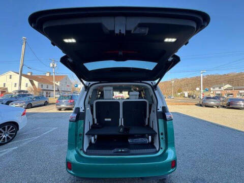 2025 Volkswagen ID. Buzz Pro S Plus 4Motion