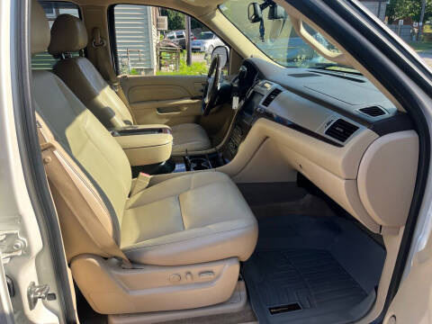 2012 Cadillac Escalade Luxury