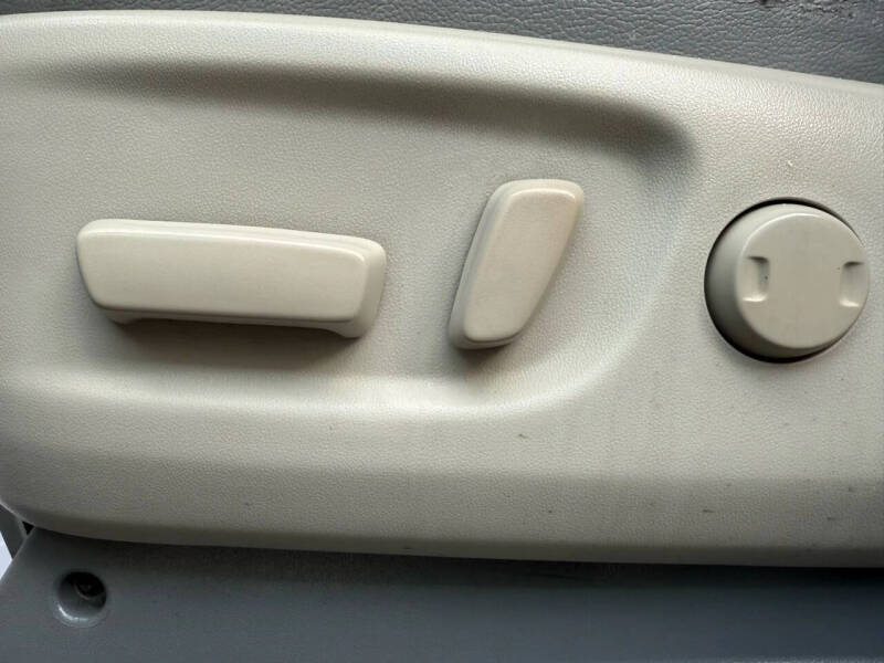 2013 Toyota Sienna Limited 7-Passenger