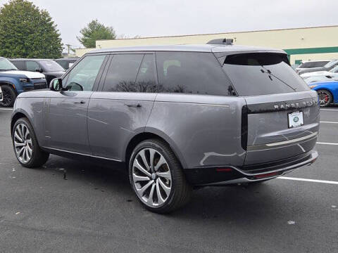 2025 Land Rover Range Rover P530 SE