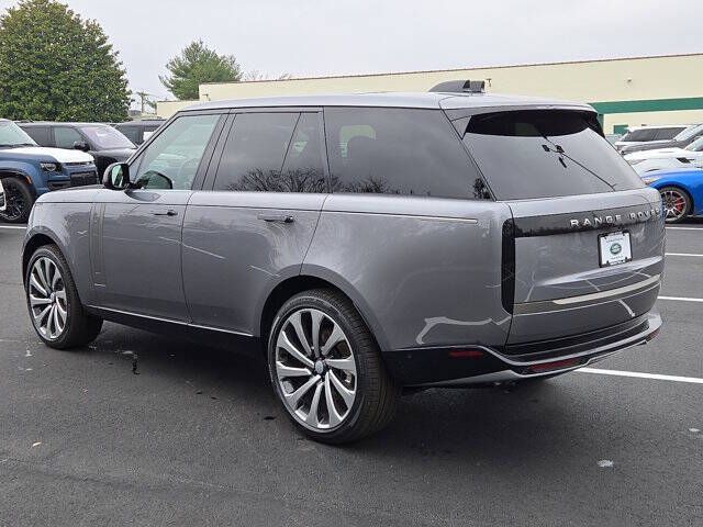 2025 Land Rover Range Rover P530 SE