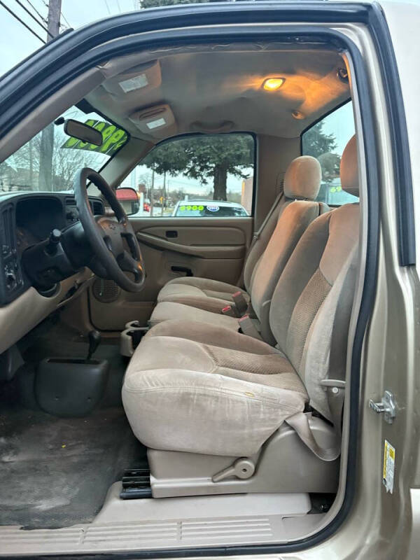 2006 Chevrolet Silverado 2500HD Work photo 11