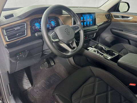 2024 Volkswagen Atlas SE