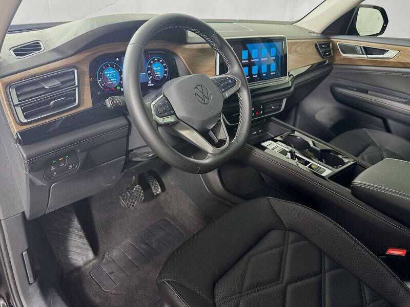 2024 Volkswagen Atlas SE