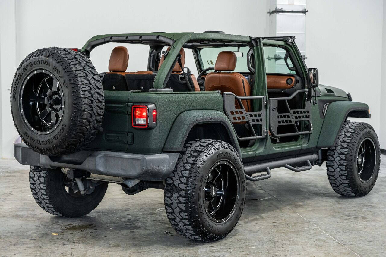 2018 JEEP Wrangler SUV / Crossover - $47,999