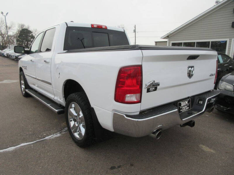 2016 RAM 1500 SLT