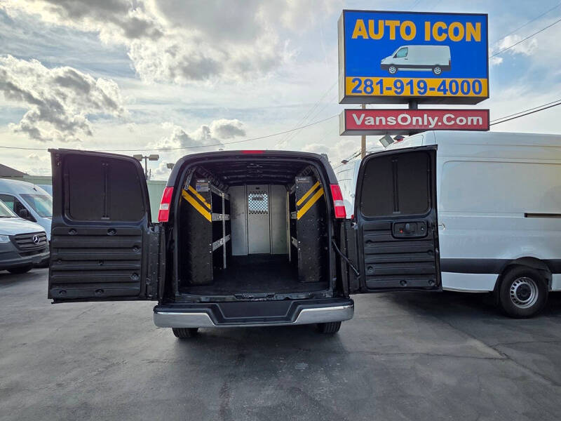 2023 GMC Savana 3500