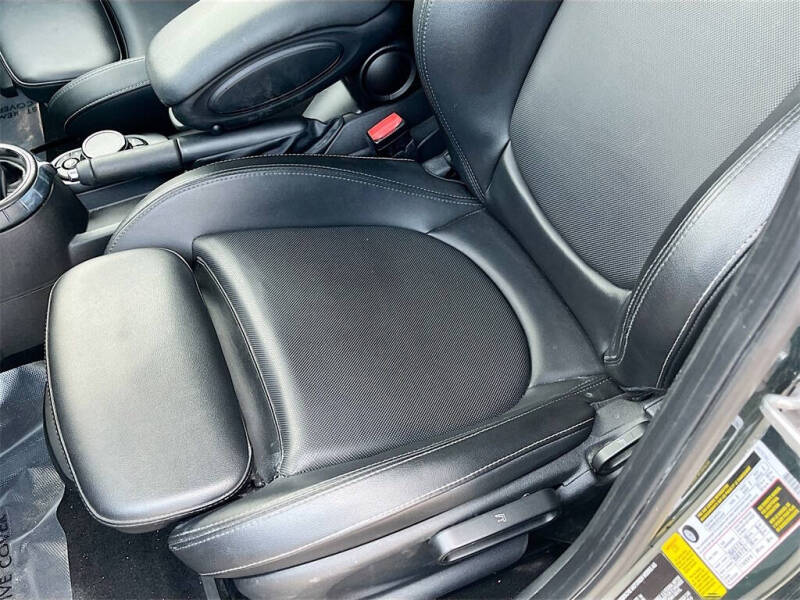 2017 MINI Hardtop 4 Door Cooper