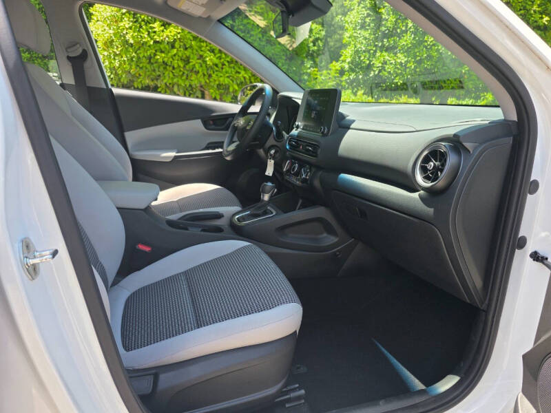 2022 Hyundai Kona SE