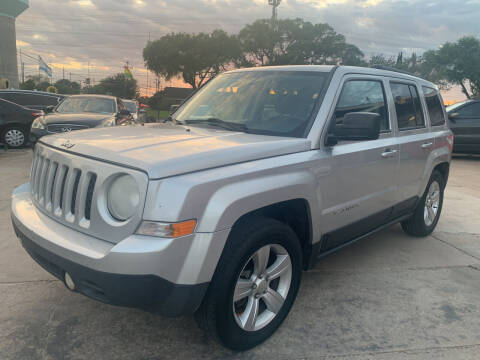 2014 Jeep Patriot for sale at SUPER DRIVE MOTORS in Houston TX