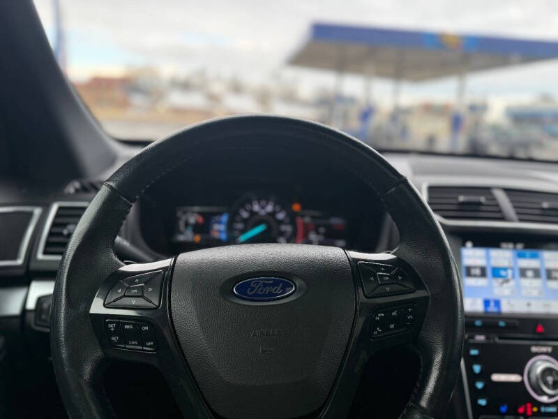 2017 Ford Explorer Sport