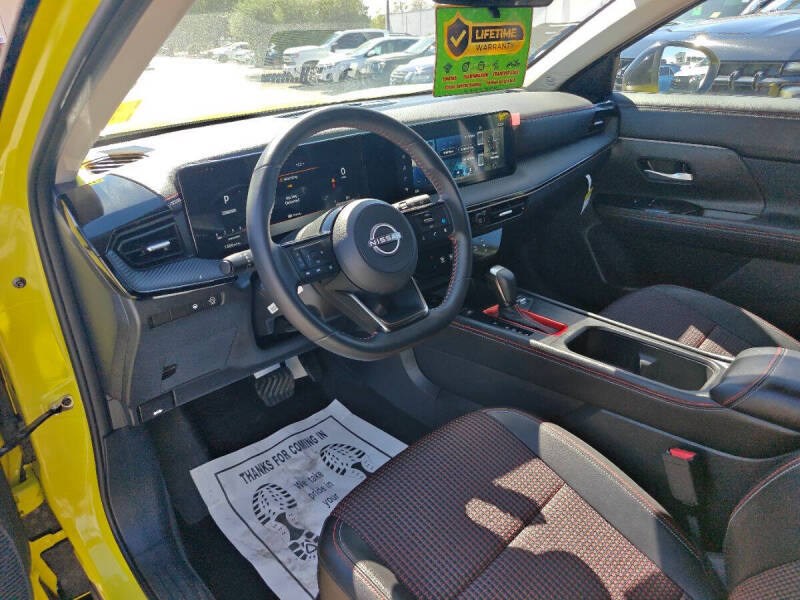 2025 Nissan Kicks SR