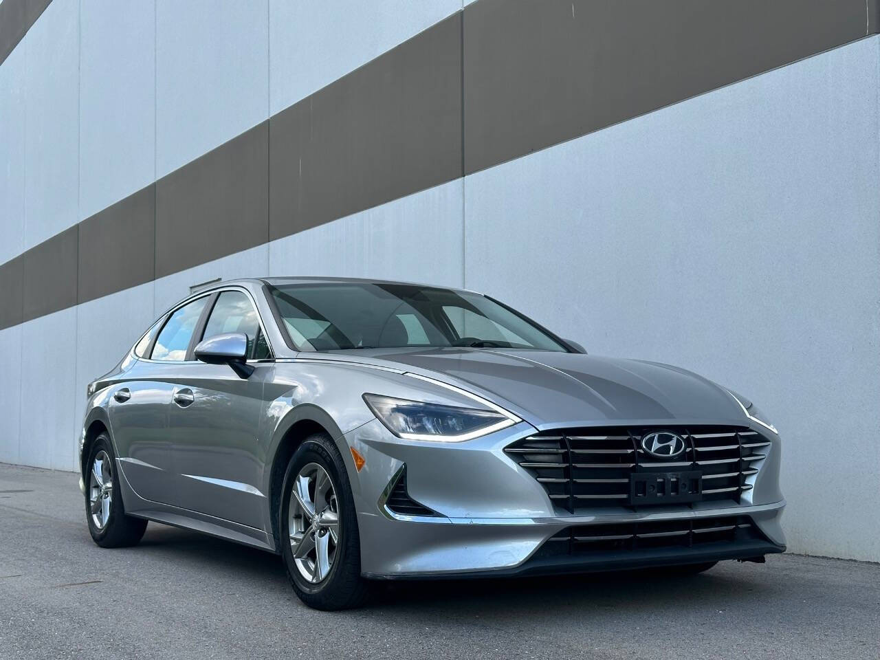 2021 Hyundai SONATA for sale at Phoenix Motor Co in Romulus, MI