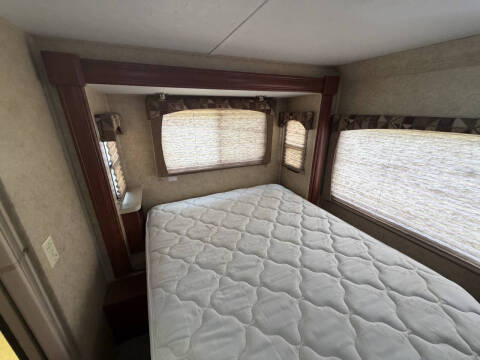 2012 Forest River SUNSEEKER 3010DS
