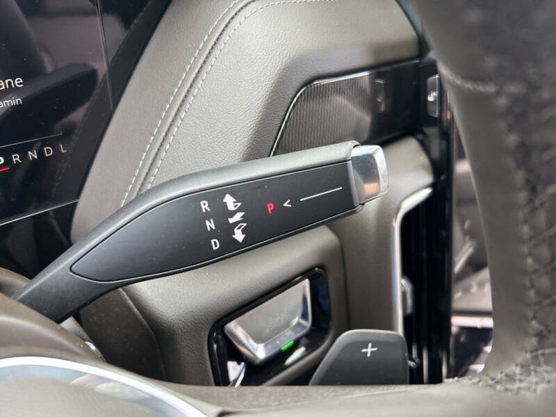 2025 GMC Yukon Elevation