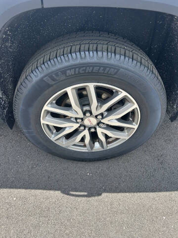 2019 GMC Acadia SLE-2