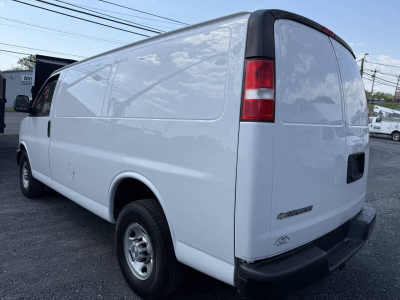 2021 Chevrolet Express 2500