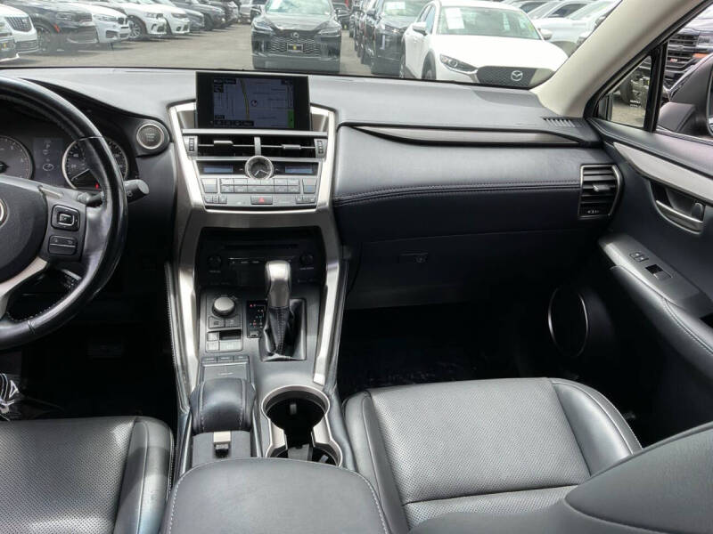 2017 Lexus NX 200t