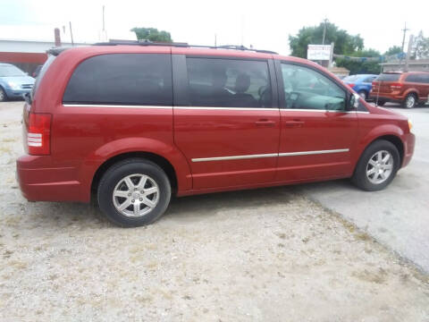 2009 Chrysler Town and Country for sale at RICK'S AUTO SALES in Logansport IN