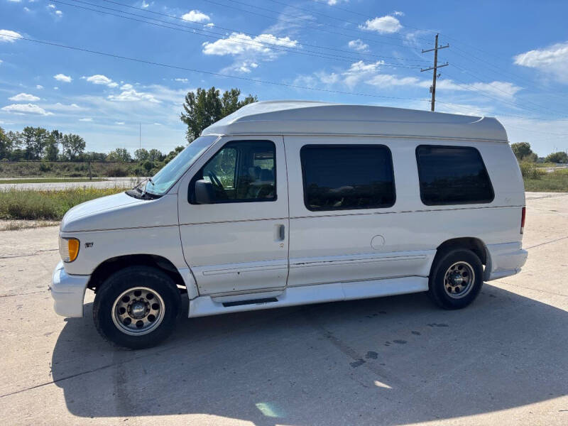 1999 Ford Econoline's photo