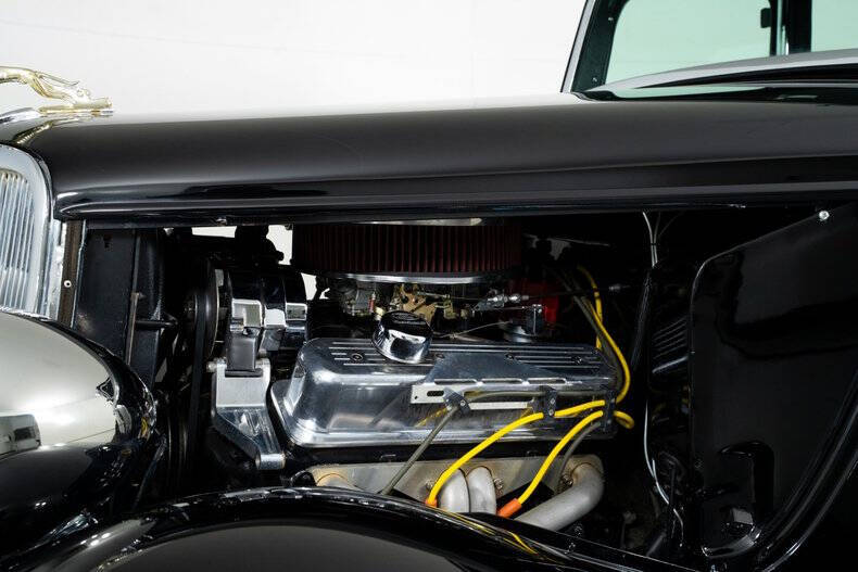 1933 Ford Super Deluxe