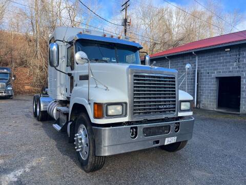 2015 Mack Pinnacle for sale at Vehicle Network - Fannon Land & Auction in Apex VA
