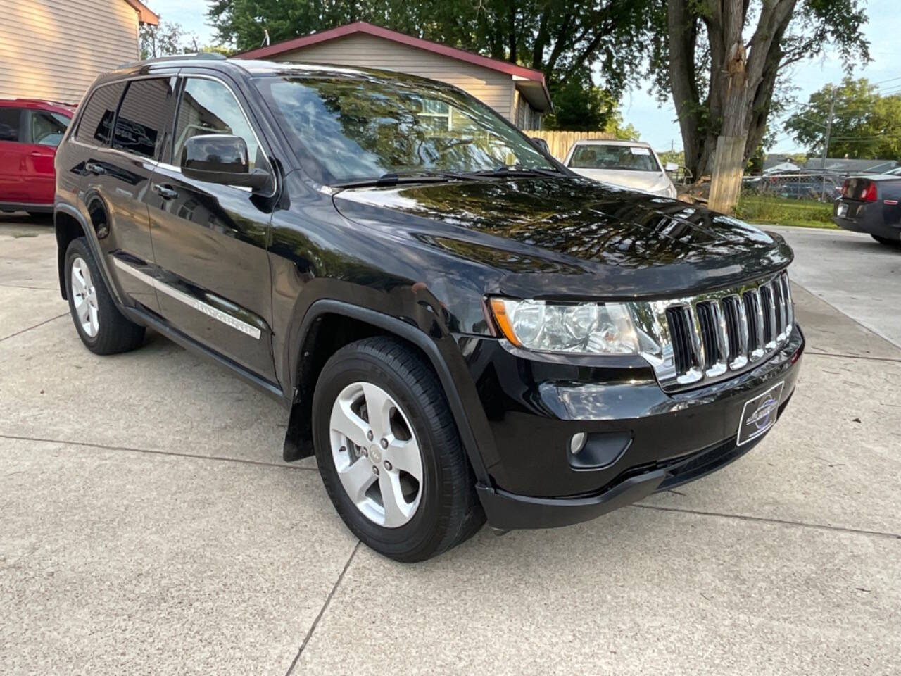 2011 Jeep Grand Cherokee for sale at Auto Connection in Waterloo, IA