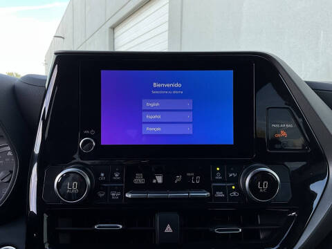 2025 Toyota Highlander LE