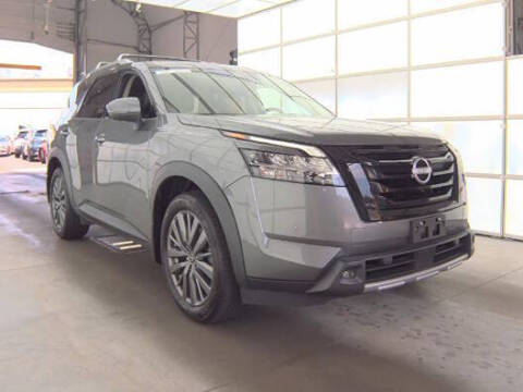 2023 Nissan Pathfinder SL
