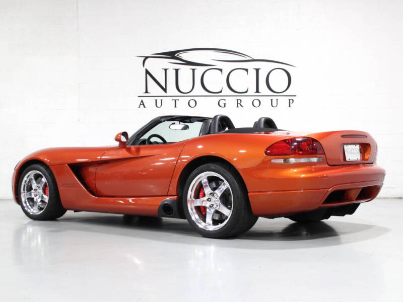 2005 Dodge Viper SRT-10