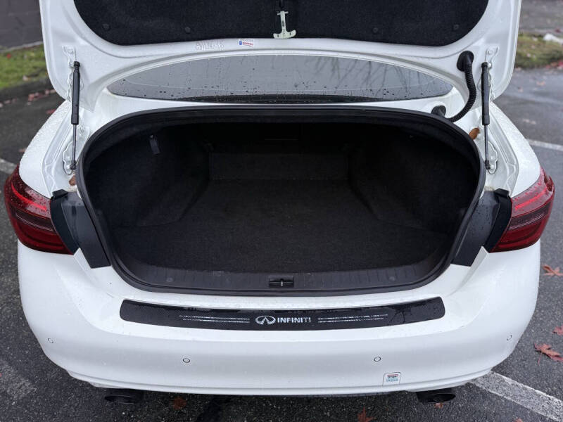 2021 Infiniti Q50 Luxe