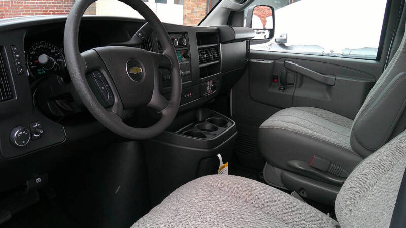 2025 Chevrolet Express 2500