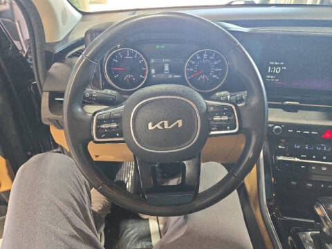 2023 Kia Carnival EX
